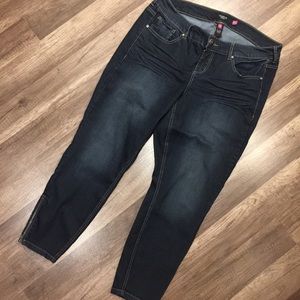 Torrid jeans with ankle zipper